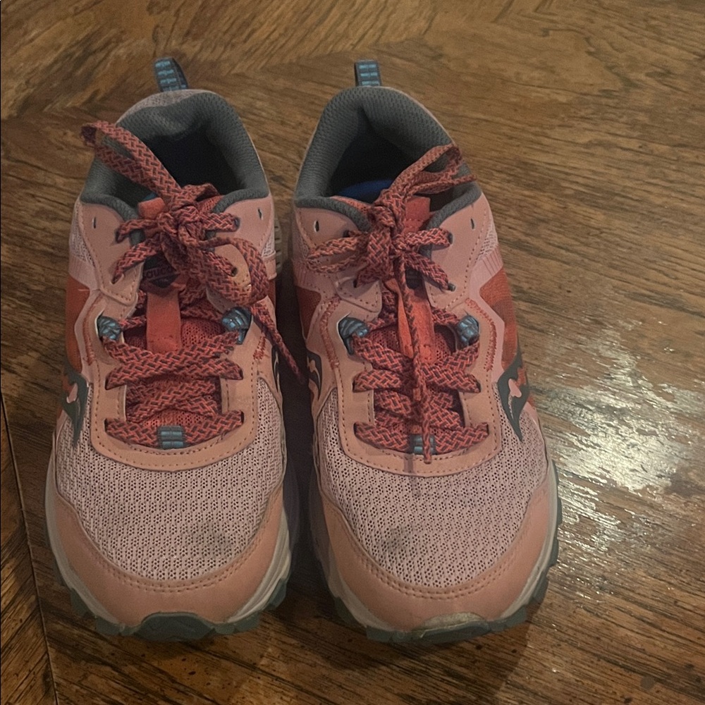 Saucony  Women’s Athletic Shoes Size 8 Salmon color